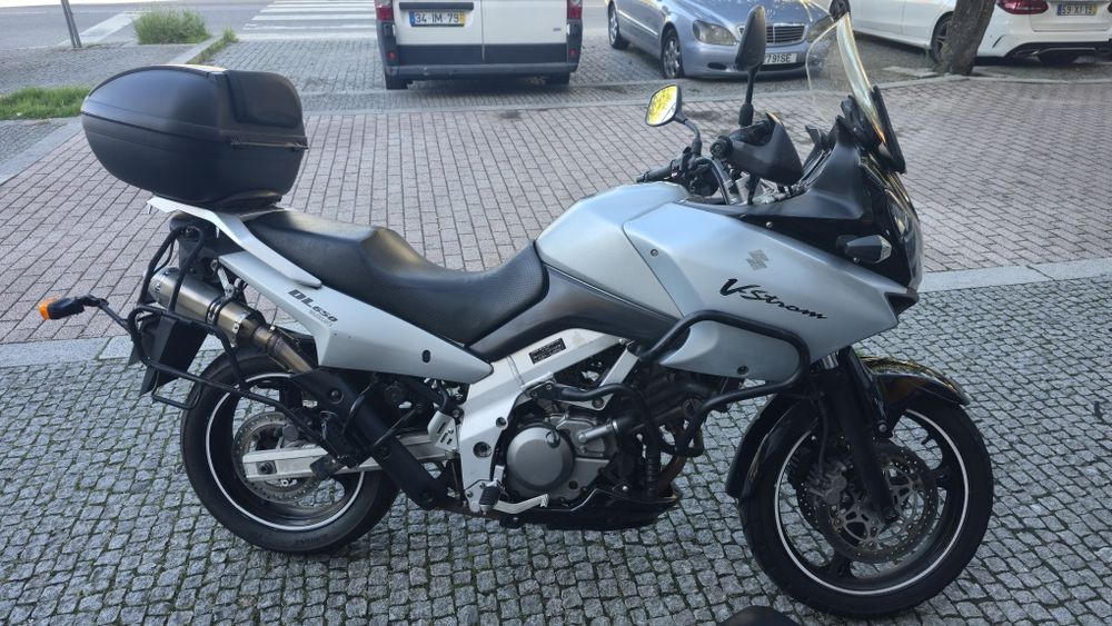 Suzuki V-Strom DL650 2004
