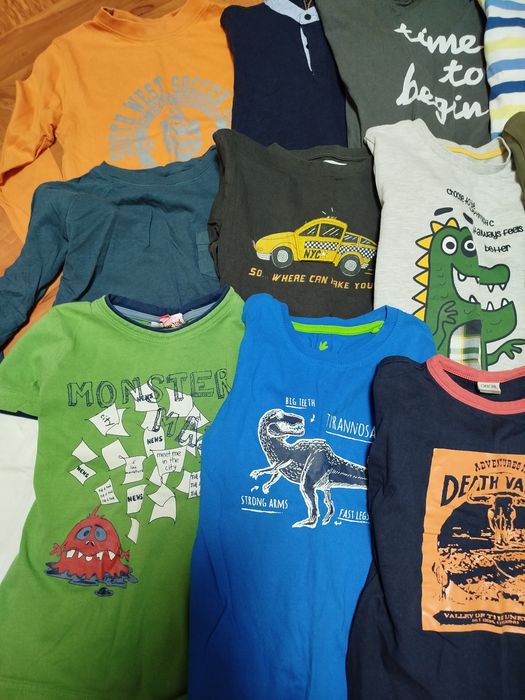 Продам реглани, футболки, шорти, джинси, штани. Зимовий комбінезон