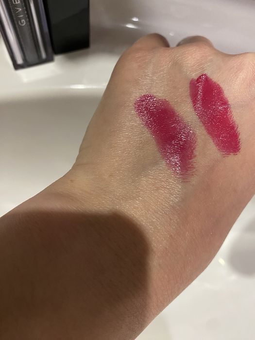 GIVENCHY Rouge Interdit Vinyl губная помада с маслом черной розы