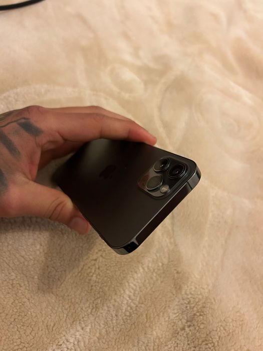 Iphone 12 pro bem estimado