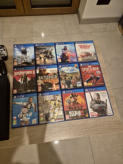 Konsola Sony PlayStation 4 PRO PS4 1 TB  Gry  2x Pad