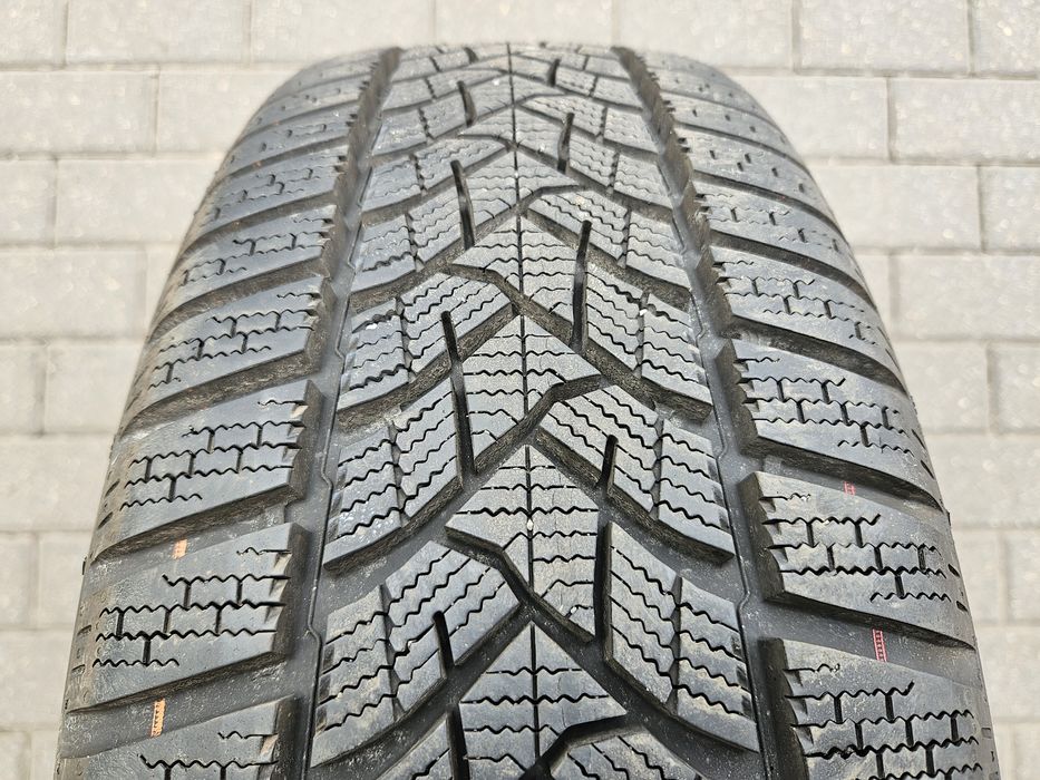 4x 205/60R16 96H XL Dunlop Winter Sport 5 / 2x 9mm + 2x 8mm [1076]