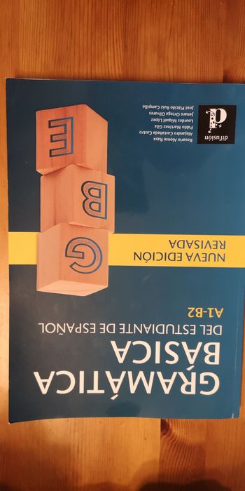 3 Livros Espanhol: Prisma de ejercicios, gramática básica espanol e a