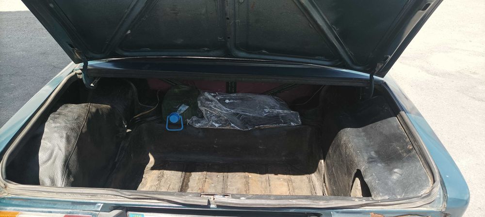 Автомобіль ВАЗ 2106