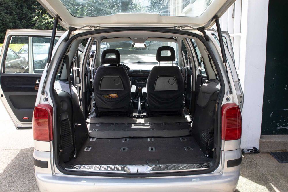 VW Sharan - Carro familiar muito versátil