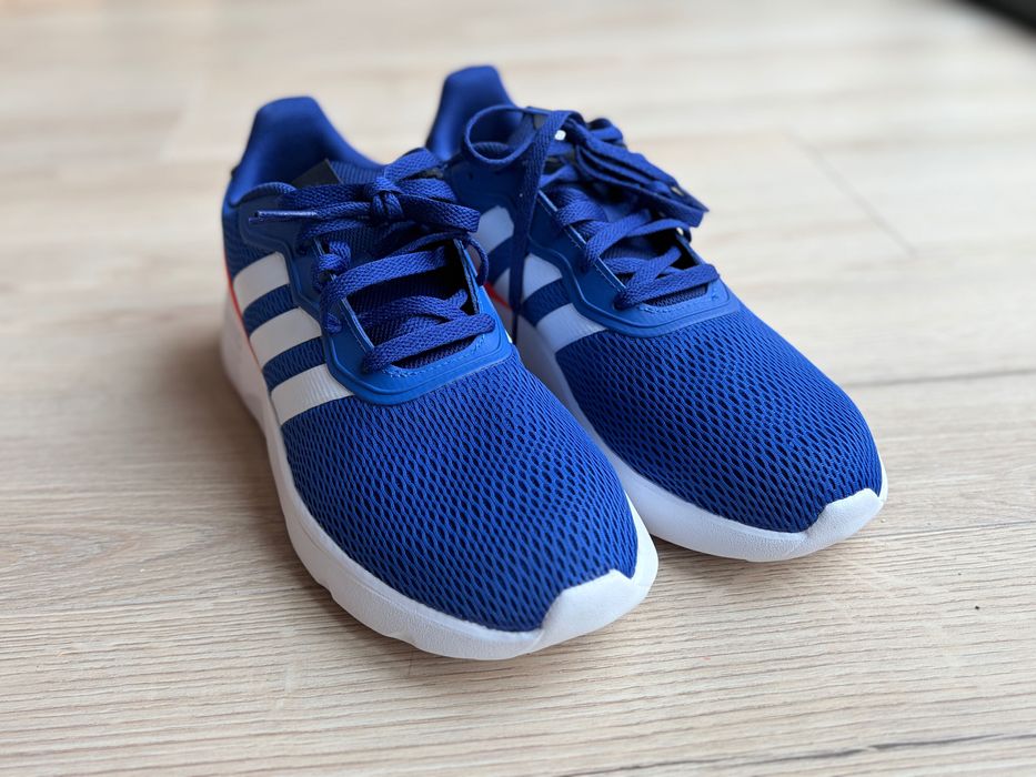 Buty Adidas  do biegania  r. 44 2/3