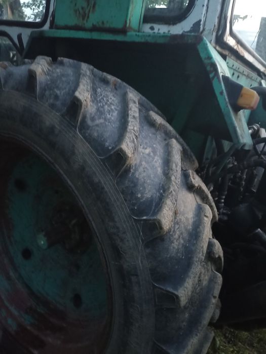 Екскаватор в робочому стані