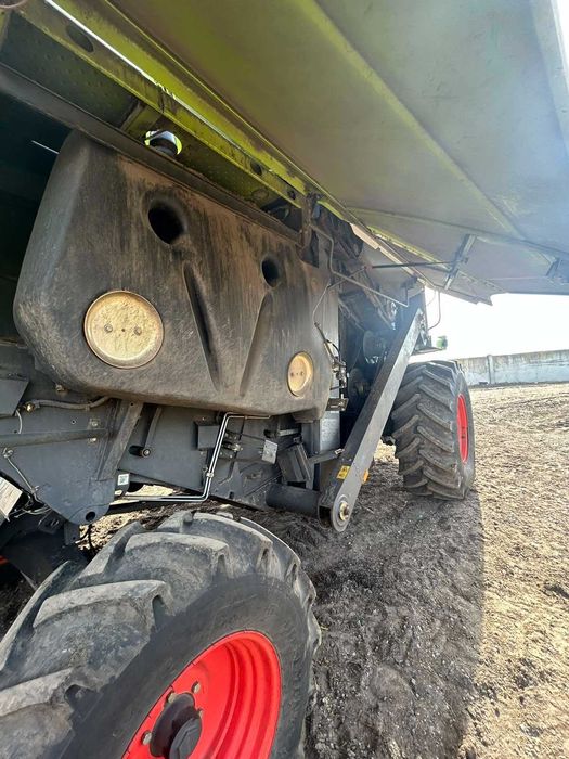 Комбайн Claas Tucano 440