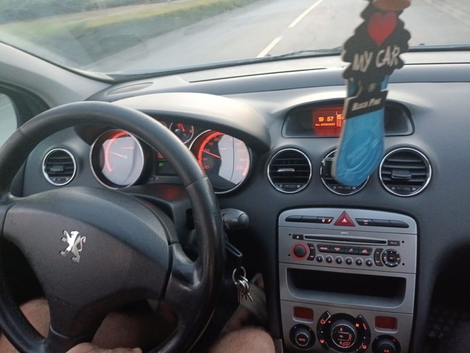 Pegeot 308 em bom estado