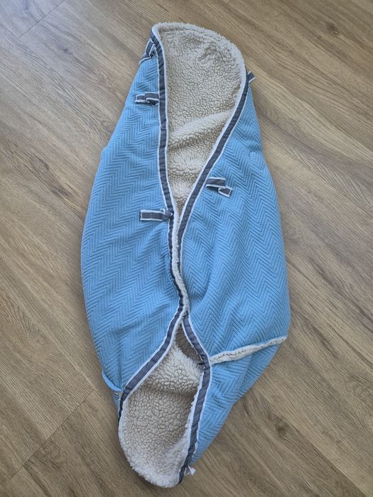 Śpiworek do wózka  jesienno zimowy Lodger