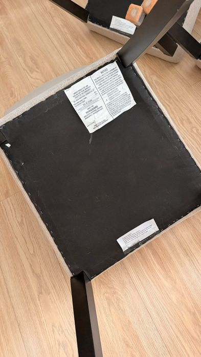 Mesa e Cadeiras (8)
