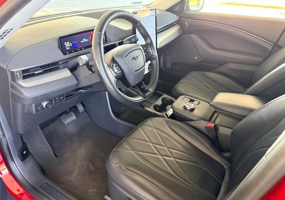 Ford Mustang Mach-E  2022  75 кВт·год