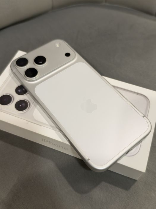 iPhone 17 Pro Max 256GB Silver