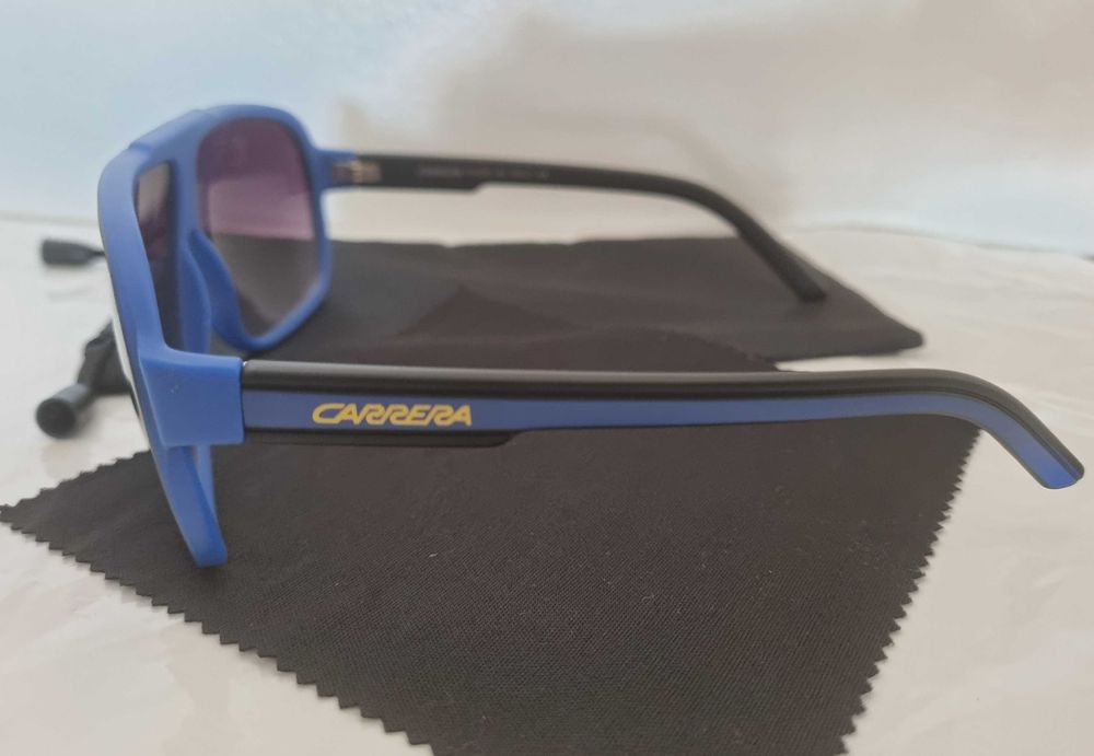 30€ - Óculos de sol Carrera Grand Prix - 3 cores disponíveis