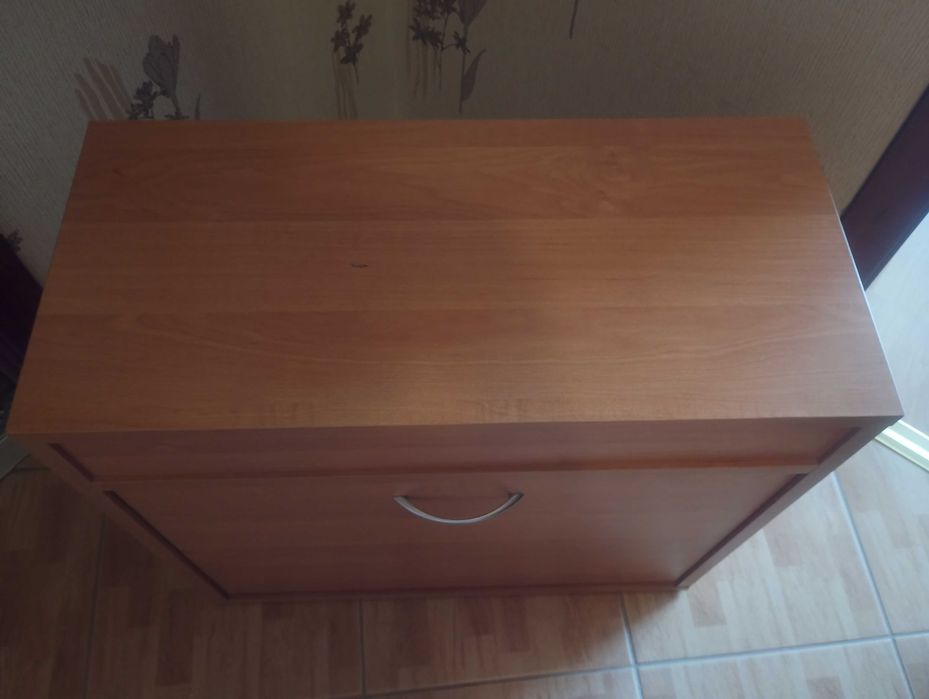 Sprzedam szafkę na buty