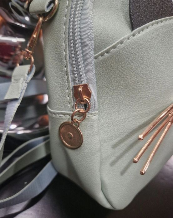 Mochila gato nova em verde