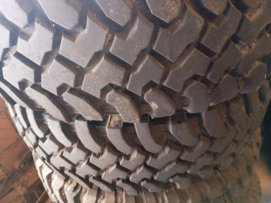 Pneus 235 75 r15