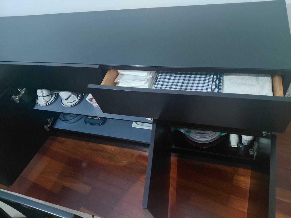 Conjunto Sala de Jantar Madeira Maciça (Mesa extensível + 7 Cadeiras + Aparador + Espelho)