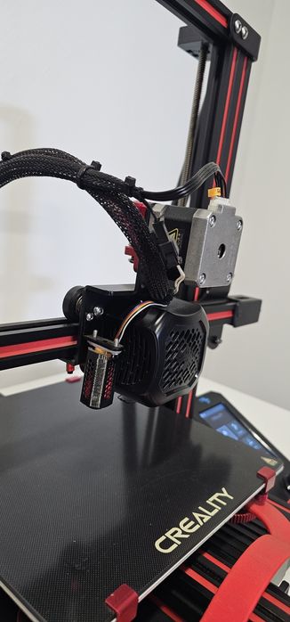 Creality Ender 3 V2 com upgrades476724245269073922