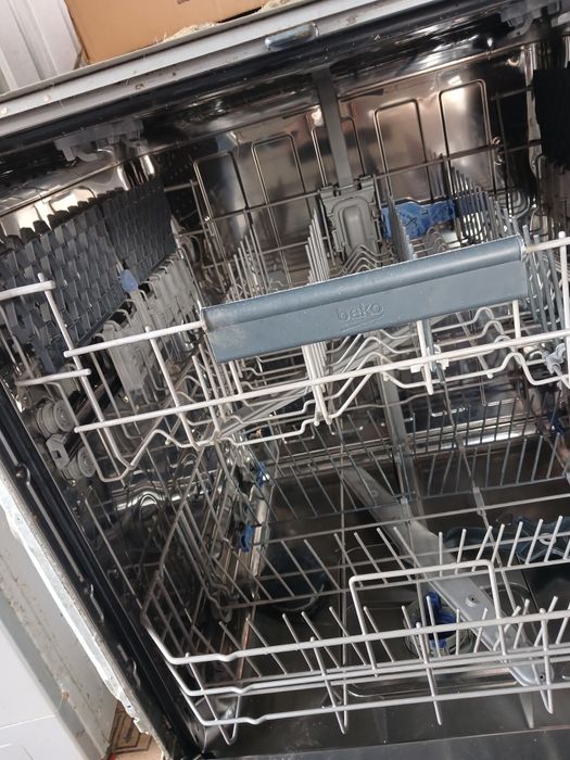 Посудомойка Веко.