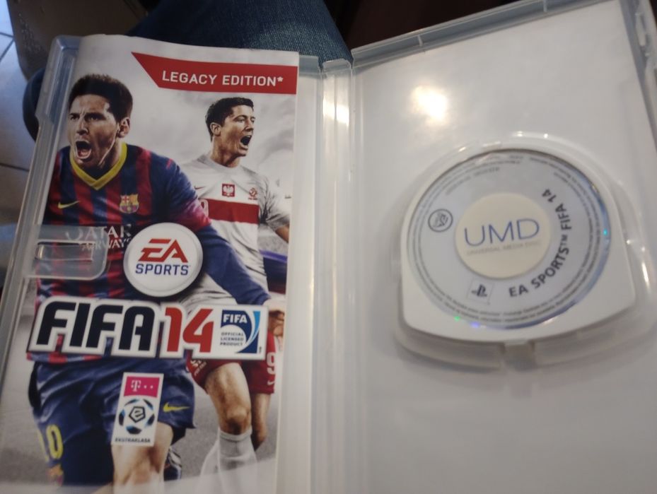 PSP FIFA 14 gra na konsole psp