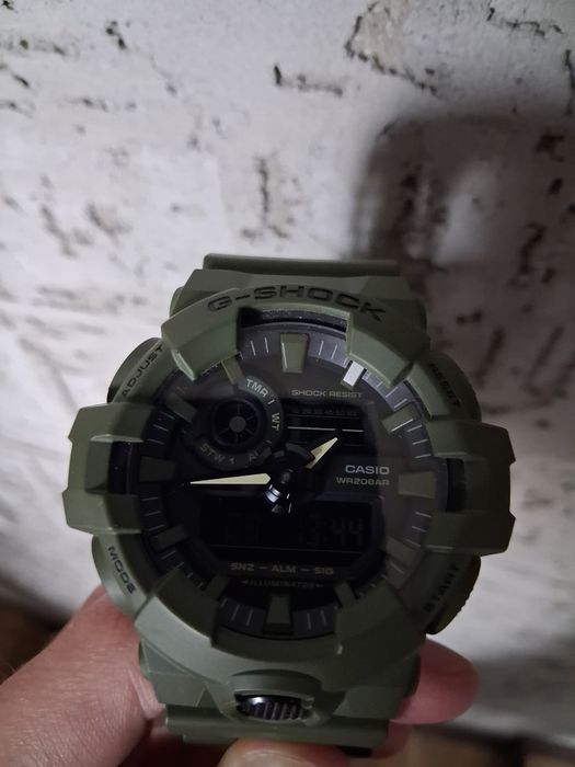 Продам годинник Casio GA700UC-3A