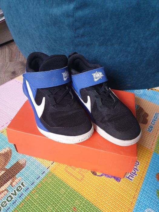 Кросівки Nike Team Hustle D 10