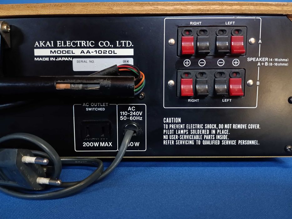 receiver AKAI AA-1020 L