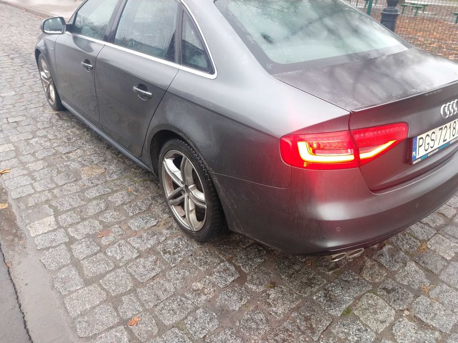 Audi A4 s-line 2.0 TDI 154 przebieg