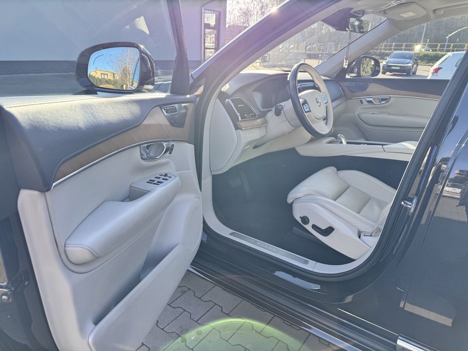 Volvo XC90  T8 AWD Hybryda + Plugin Inscription