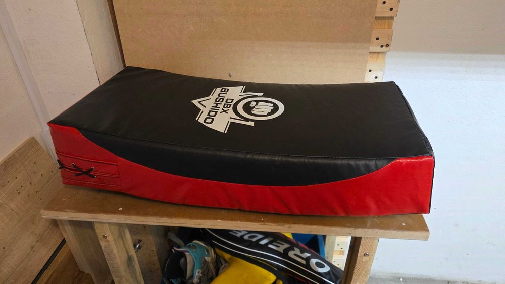 Tarcza do kopnięć Bushido T75 XXL