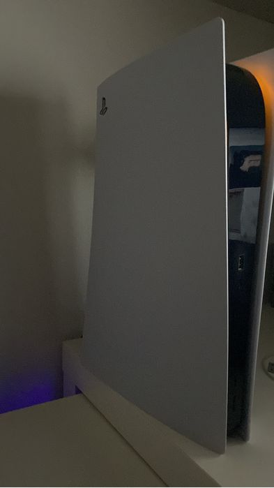 PS5 825GB (com disco) + Comando