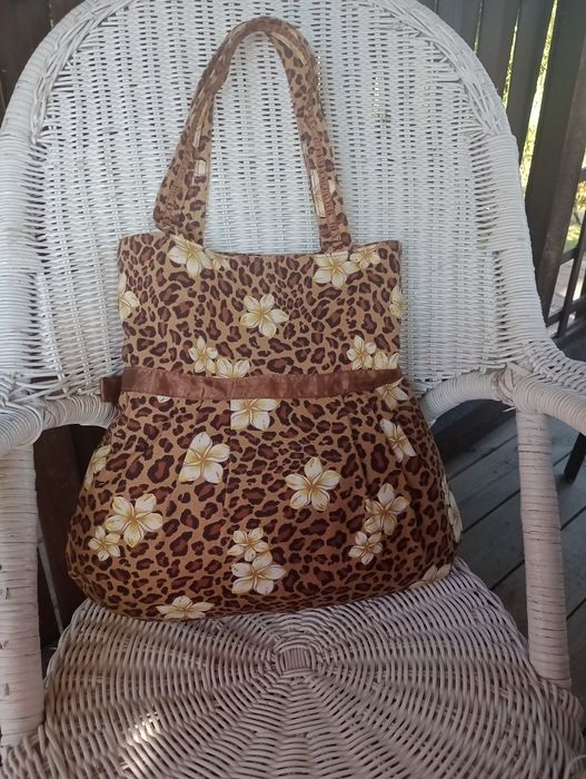 Lekka, płócienną torebka.