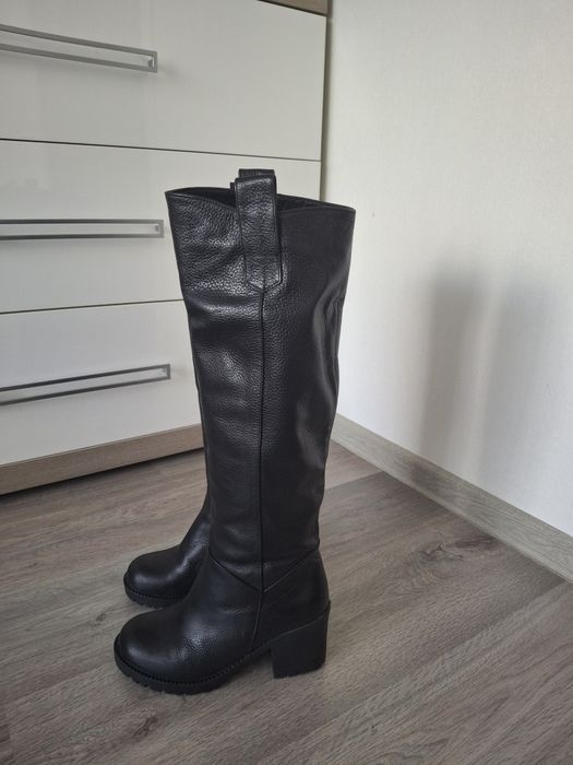 Продам зимові чоботи (труби) 36р