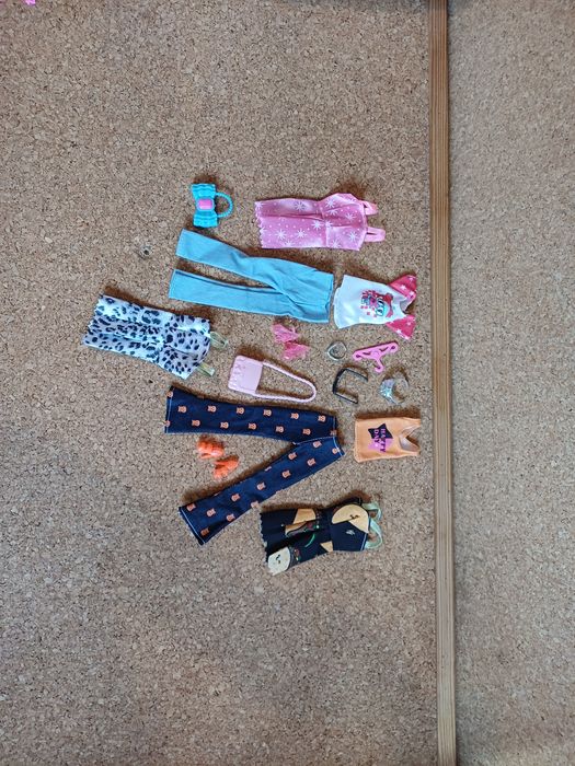 Barbie roupa nova. Vários conjuntos disponíveis