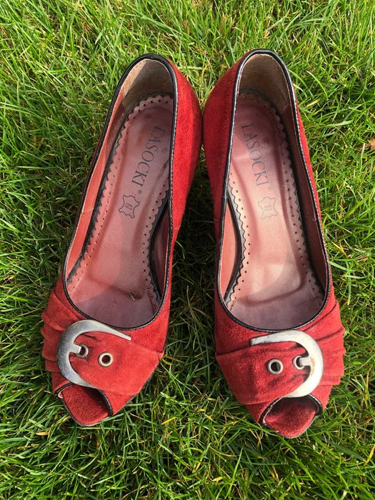 Bordowe szpilki bez palców