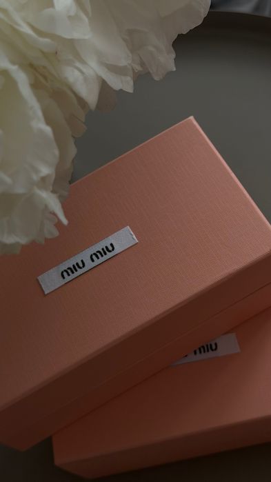 Okulary miumiu.