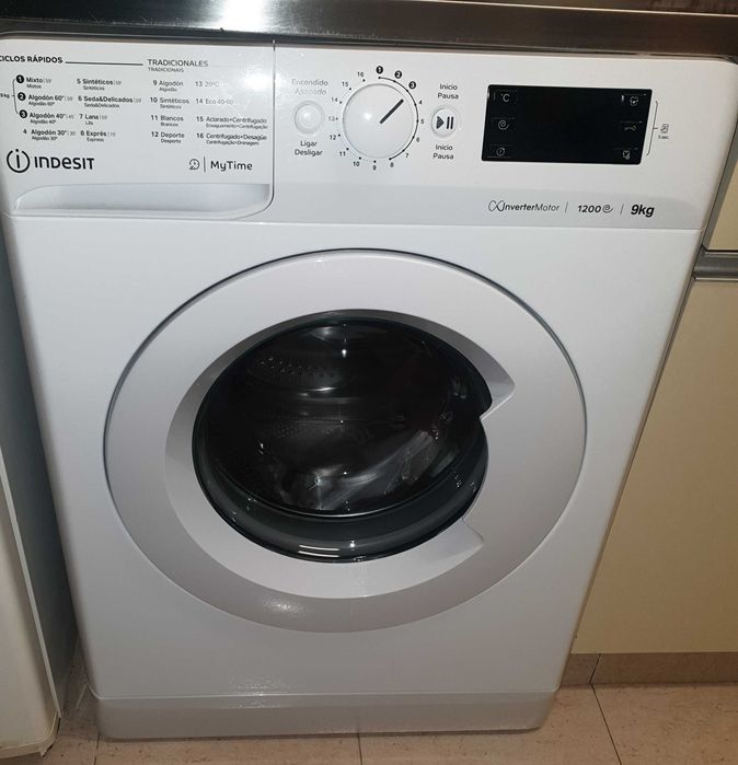 Máquina de lavar roupa