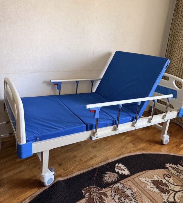 Ліжко медичне Кровать медицинская