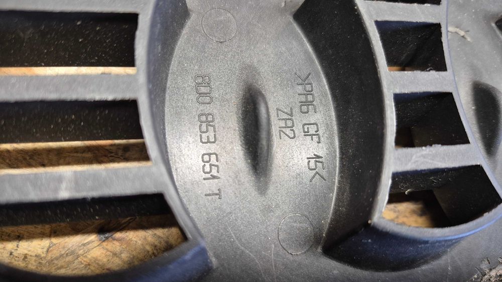 Grelha Capô Original Audi RS4 B5 Favo de Mel Ref. 8D0.853651T Audi A4 B5 8D 1995 a 2001