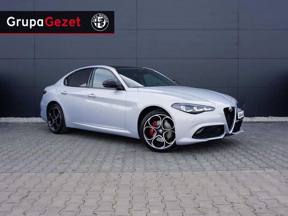 Alfa Romeo Giulia Veloce 2.0TB 280KM A8 Q4 Moonlight