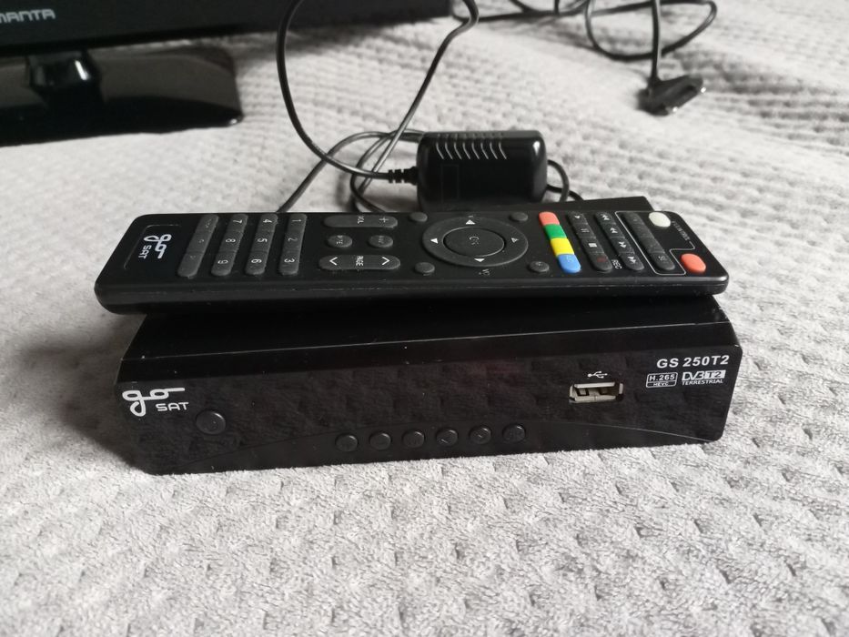 Telewizor Tv 24 cale Manta LED2401 + dodatki