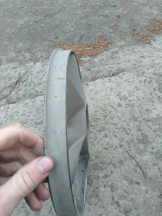 Продам вентилятор радіатора  гольф 3