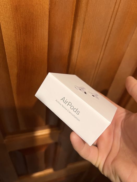 Оригінальні  Apple AirPods 4 ANC