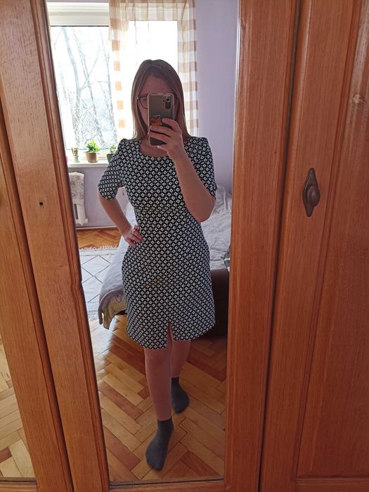 Класична сукня з цікавим візерунком