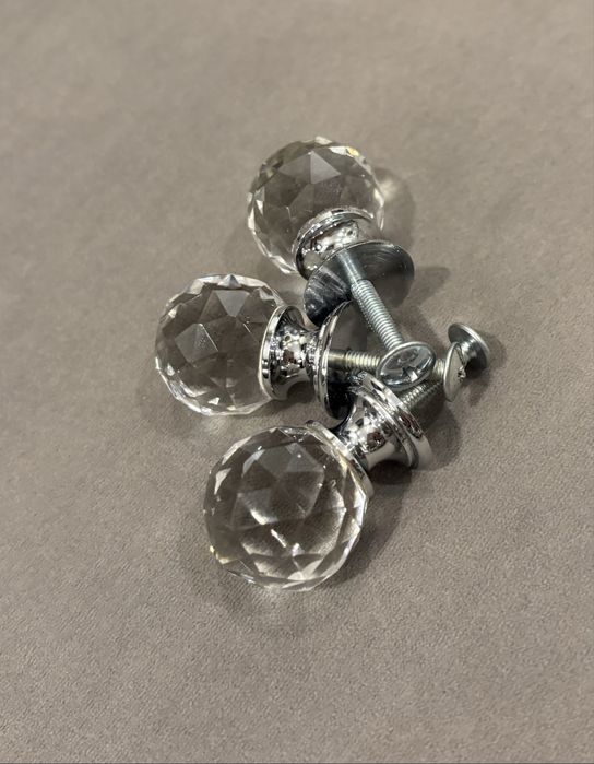 Gałka/uchwyt do mebli - kryształ