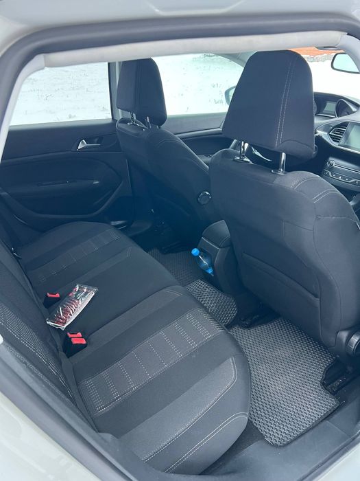 Продам Peugeot 308swt9 рік 2015 1.6t дизель