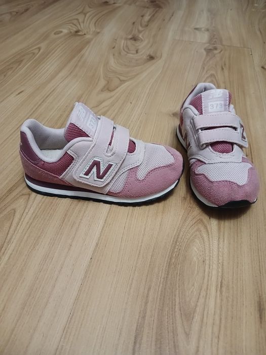 Кросівки для дівчинки New Balance, 28,5(18см)