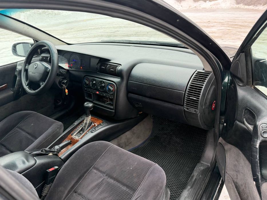 Opel Omega B Автомат