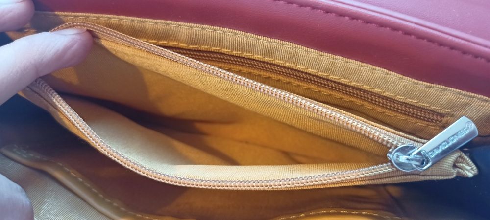 Listonoszka David Jones